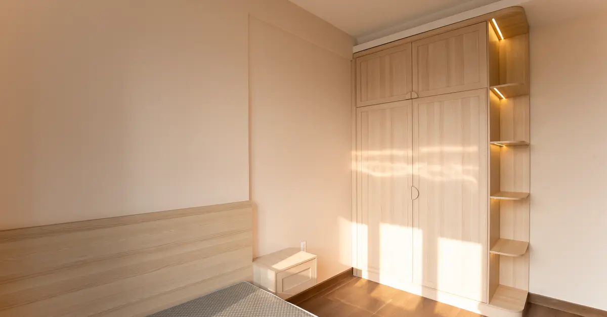 Armoires Lit et Rangement Intégré : Comment Optimiser l'Espace