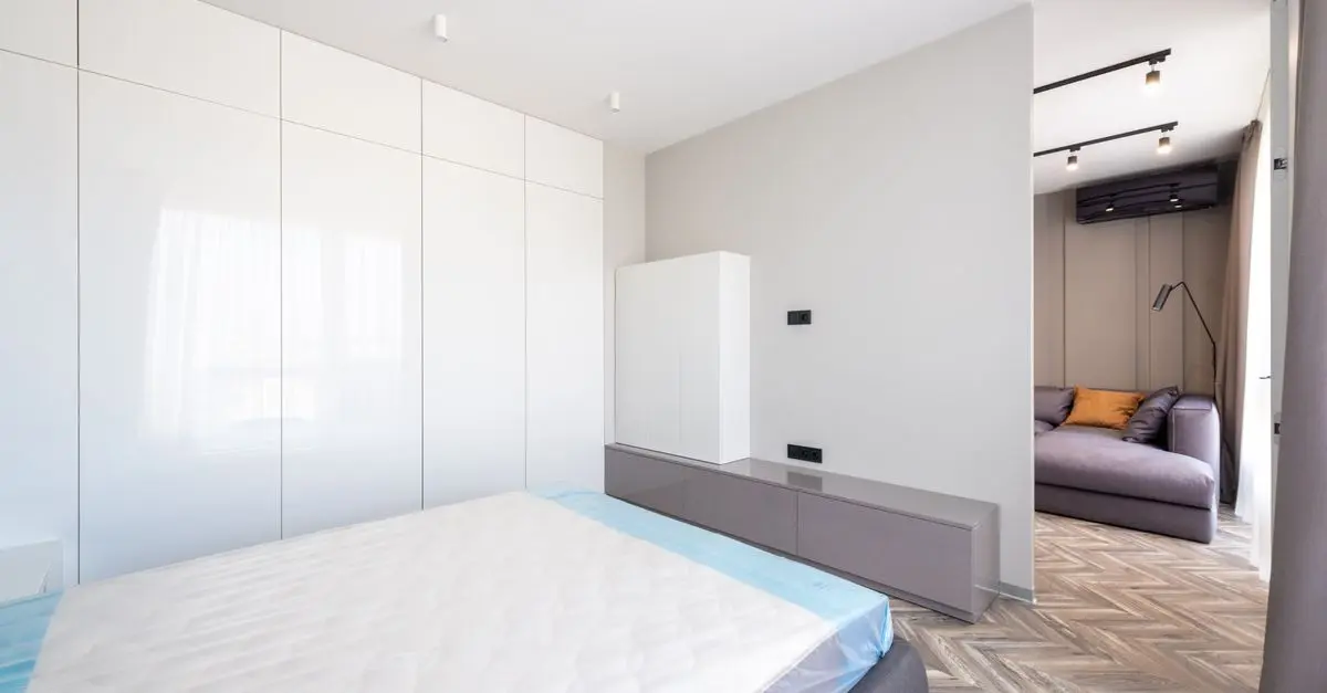 Les Avantages Insoupçonnés d'une Armoire Lit dans Votre Intérieur